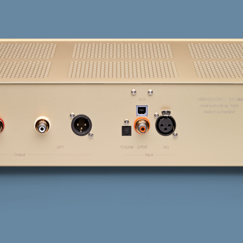 Merason_Dac1_mk2_rear_champagne